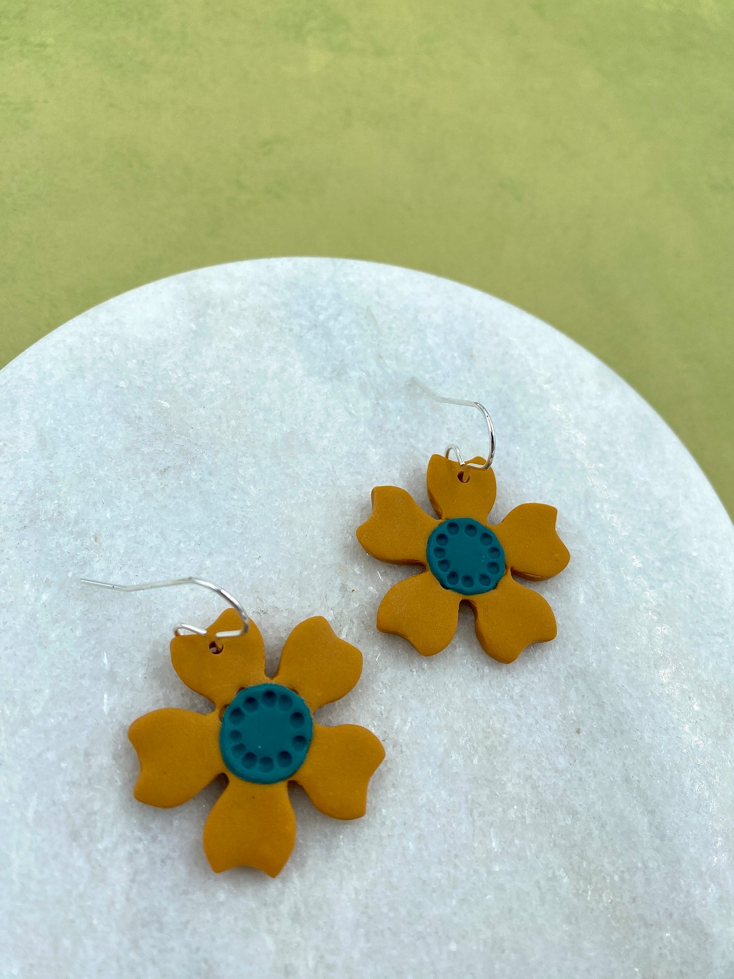 The Miley Floral Collection - Yellow Flowers on Hooks