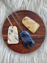 Load image into Gallery viewer, Faux Stone - Golden Pendant Necklace
